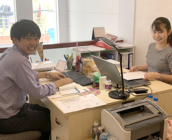 海外支社勤務　画像
